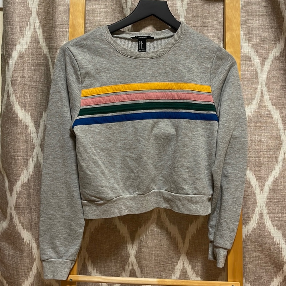 Preowned Forever21 crewneck cropped tee Size Small